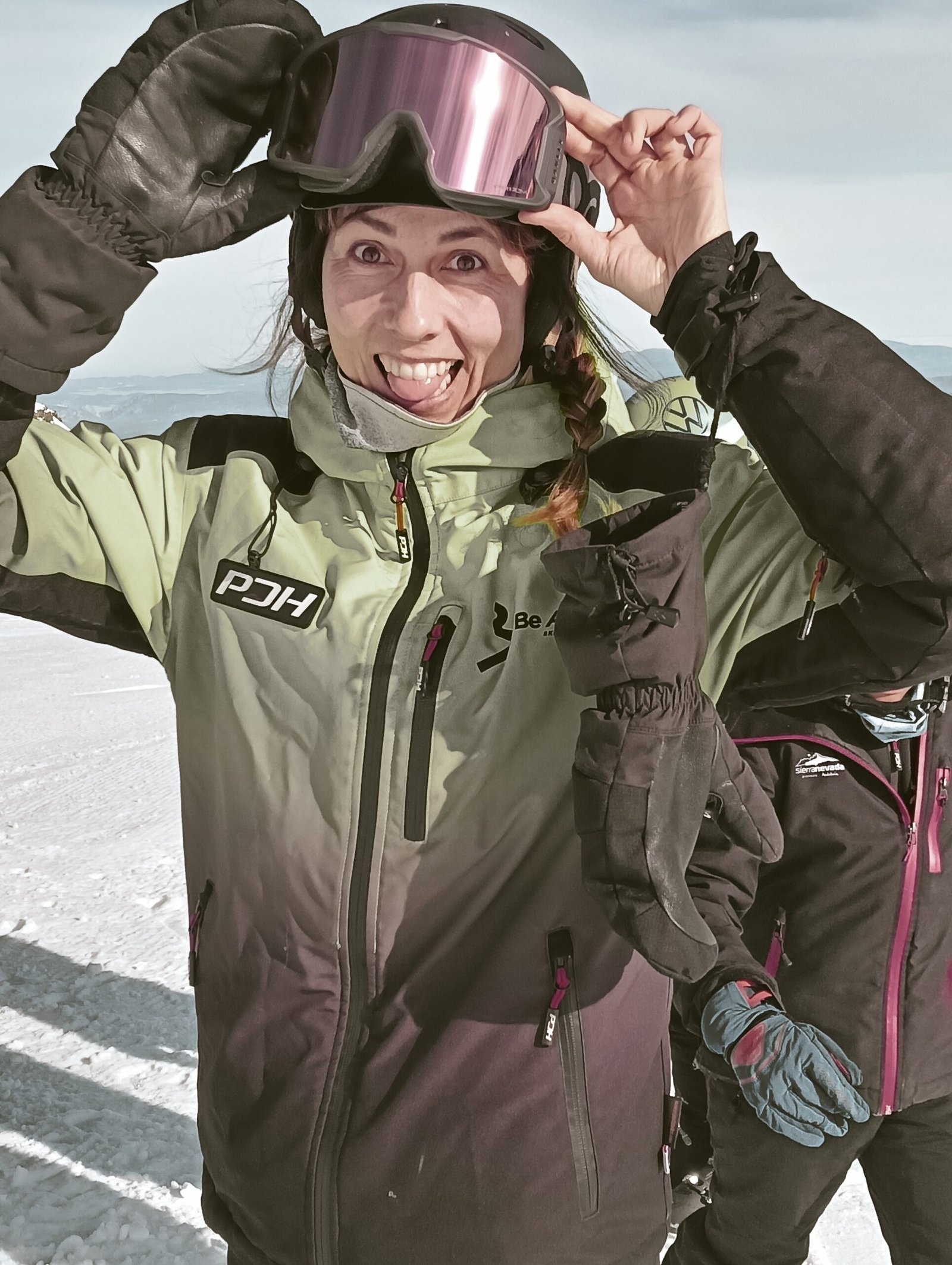 Es pasión pura por el esquí. Cercana, alegre y entregada, crea un ambiente ideal para que los más pequeños aprendan disfrutando.