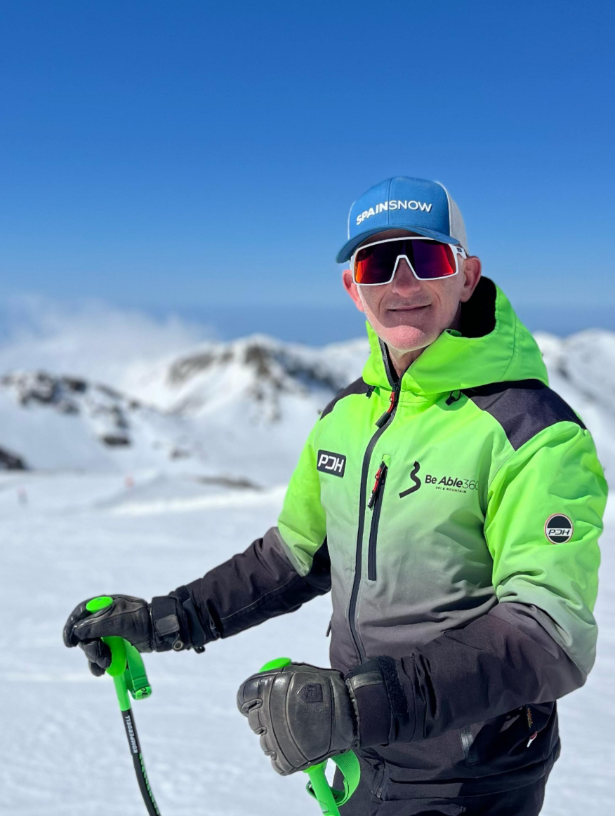 El alma del proyecto. Apasionado de la montaña y de la competición, es quien organiza, supervisa y hace que todo funcione.